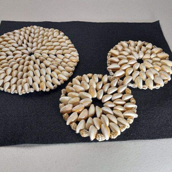 Handmade Seashell Mat/Coasters (3) cottage core Grandma core kitsch - Picture 1 of 5